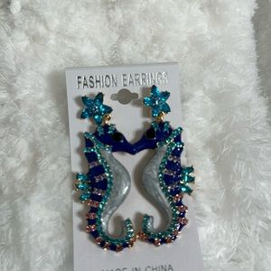 Seahorse drop earrings in blue for cruise prom summer beach